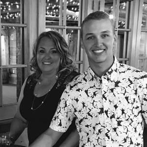 Meet your Posher, Candace